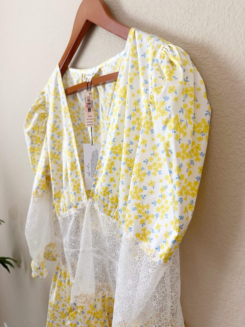 NWT For Love and Lemons Yellow Floral Daffodil Lace Robe Dress L - Picture 3 of 16